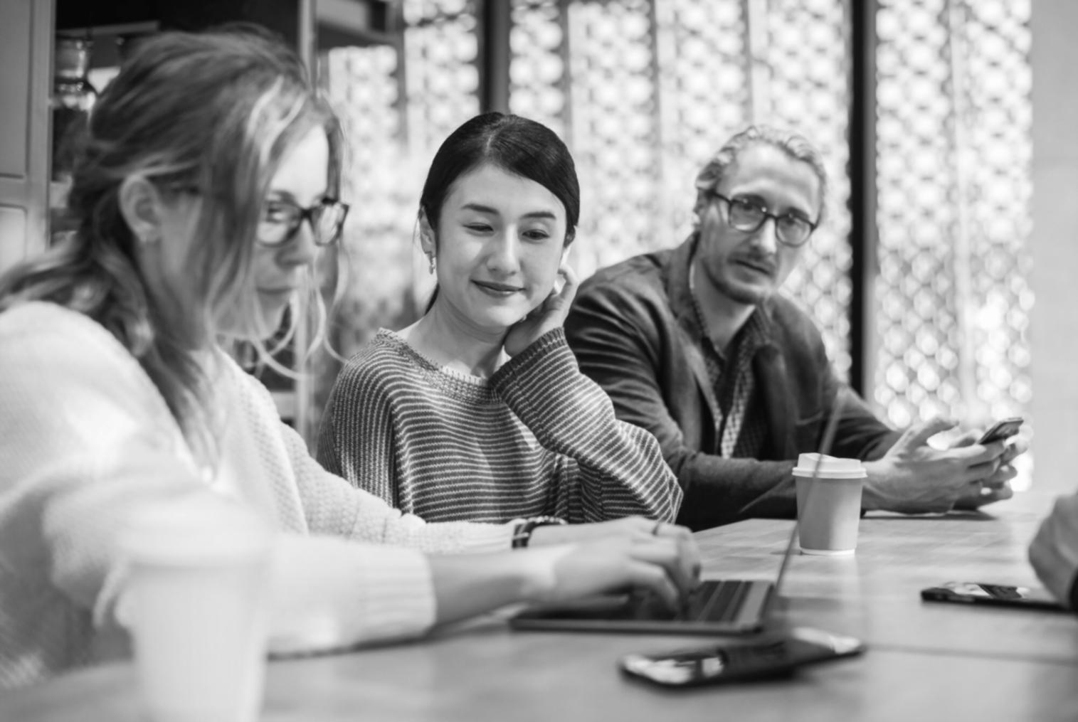Sesión de trabajo del equipo suanavenulyo planificando nuevas funcionalidades